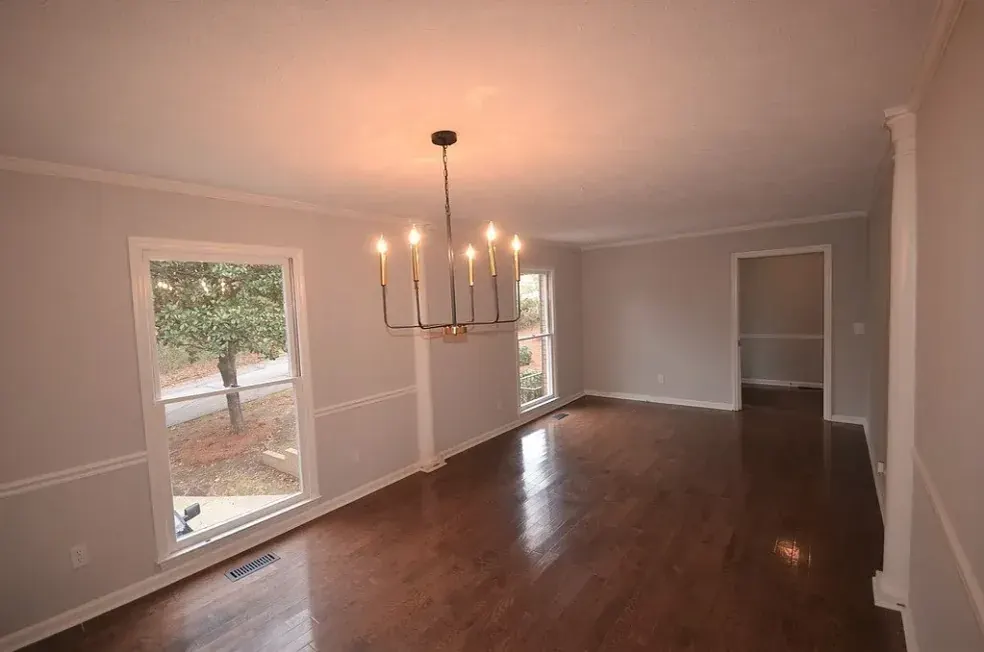 1444 McKinley Ave photo 3